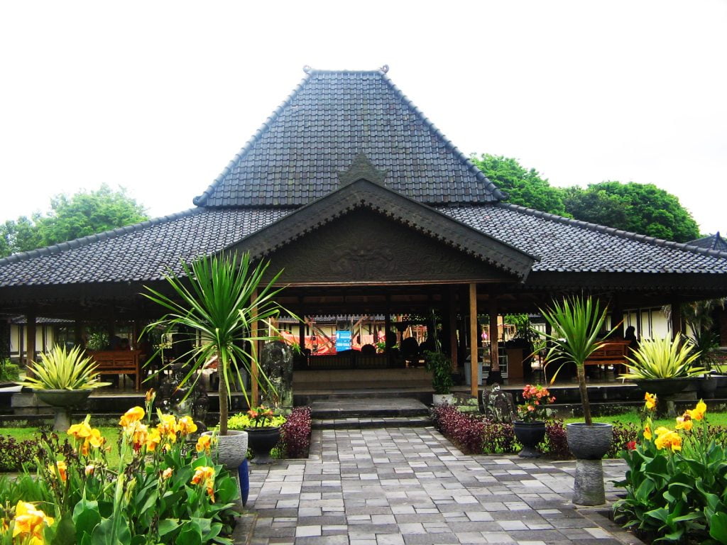 rumah adat jawa