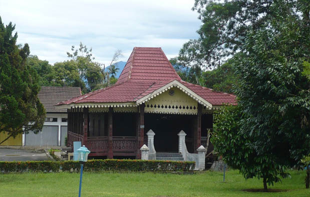 Rumah adat sumatera