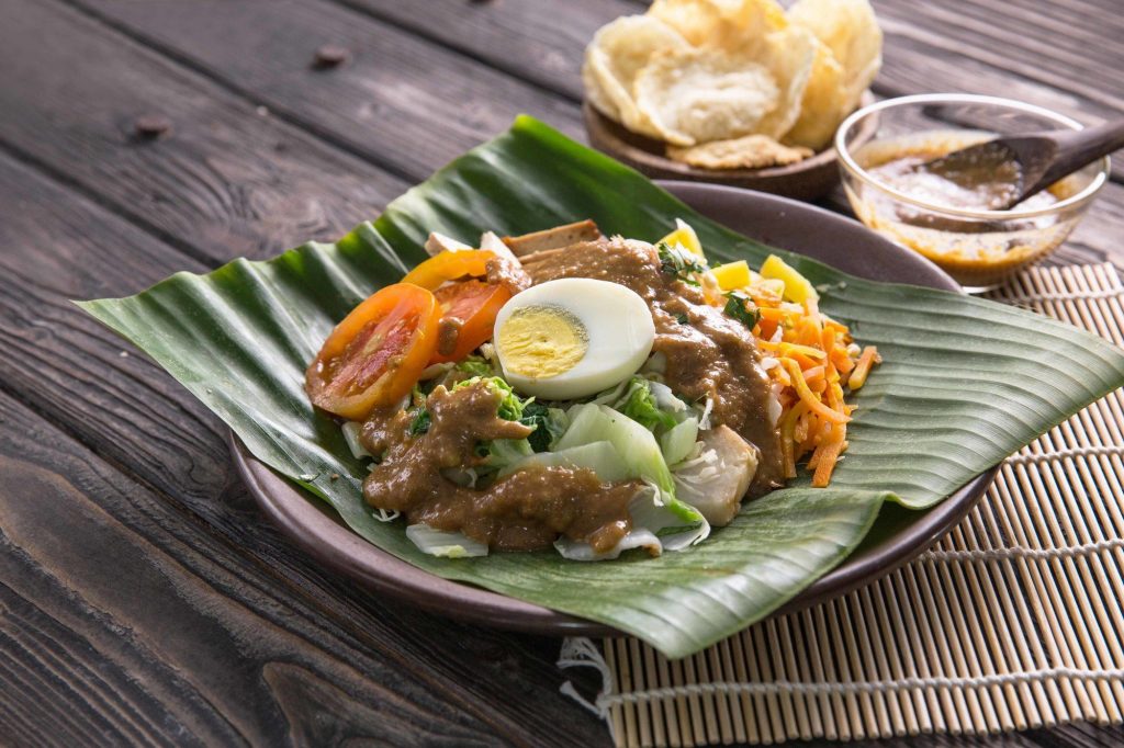 makanan khas betawi - gado gado